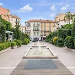 Elegant And Spacious 2 Bedroom In Center *