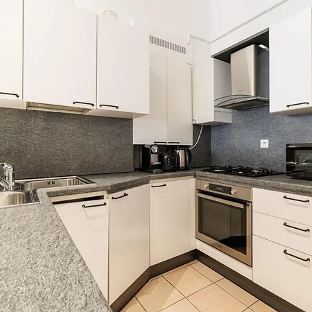 Appartamento Elegant And Spacious 2 Bedroom In Center