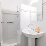 Elegant And Spacious 2 Bedroom In Center *