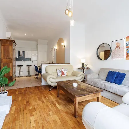 公寓 Elegant And Spacious 2 Bedroom In Center *