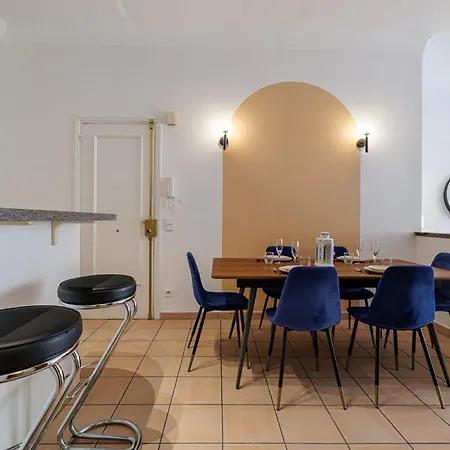 Elegant And Spacious 2 Bedroom In Center Lejlighed Menton