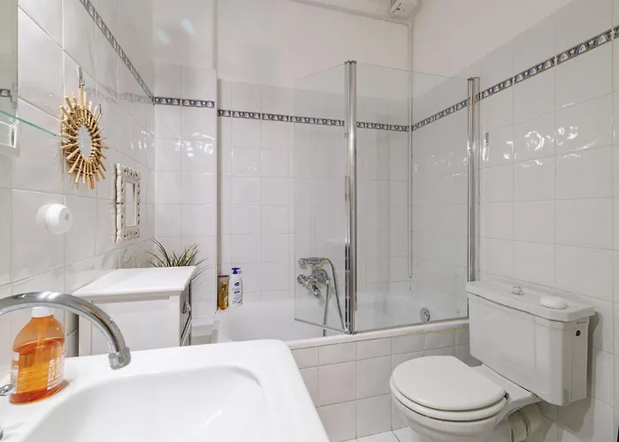 Center - Elegant&spacious 2br Menton