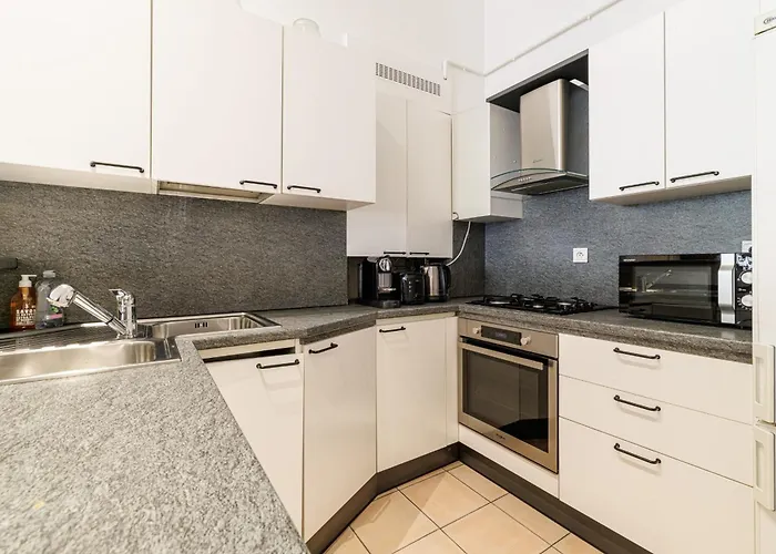 公寓 Elegant And Spacious 2 Bedroom In Center