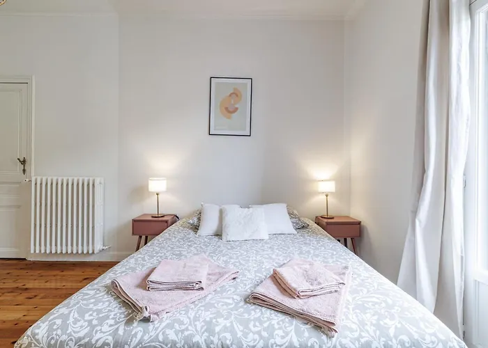 Center - Elegant&spacious 2br * Menton
